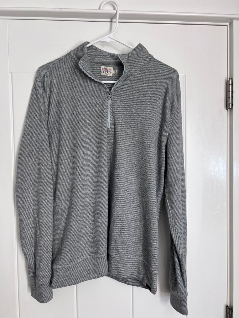 Faherty Heather Gray Quarter Zip Pullover Men's M
